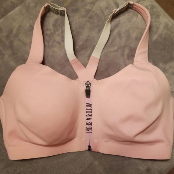 Sports Bra NWOT Victoria Secret 36D New - Picture 1 of 4